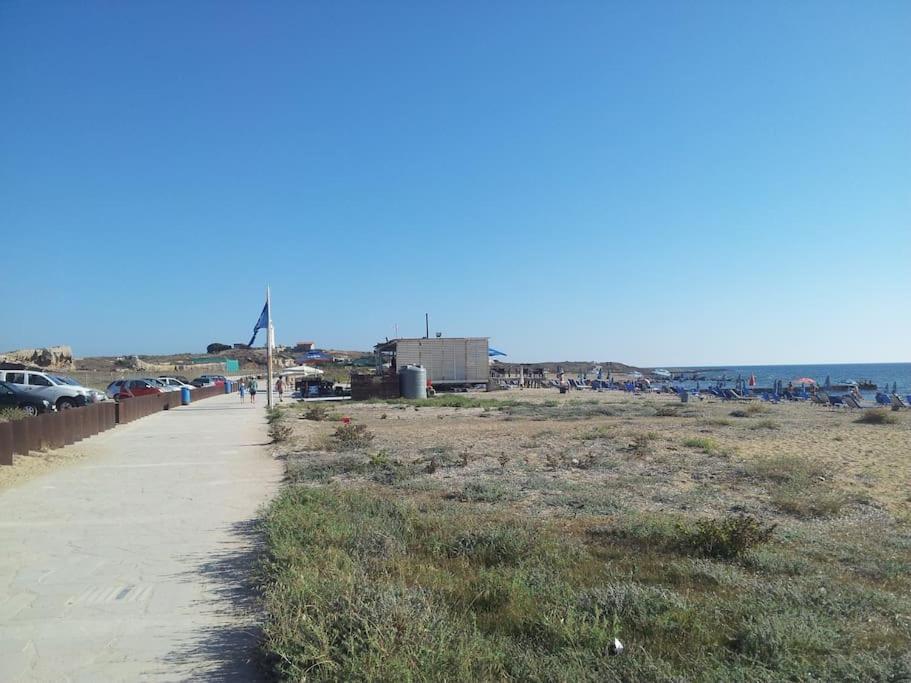 A Stone'S Throw From Everything Paphos Exteriör bild